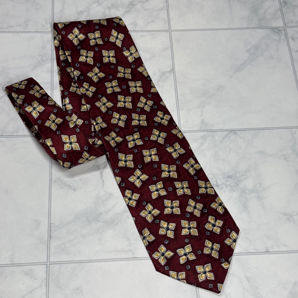 Roundtree & Yorke Handmade 100% Silk Made In The USA EUC